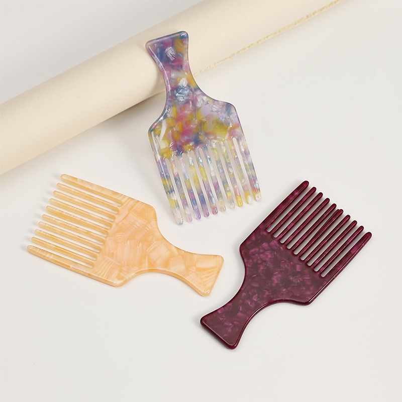 Peine compacto de acetato con mango