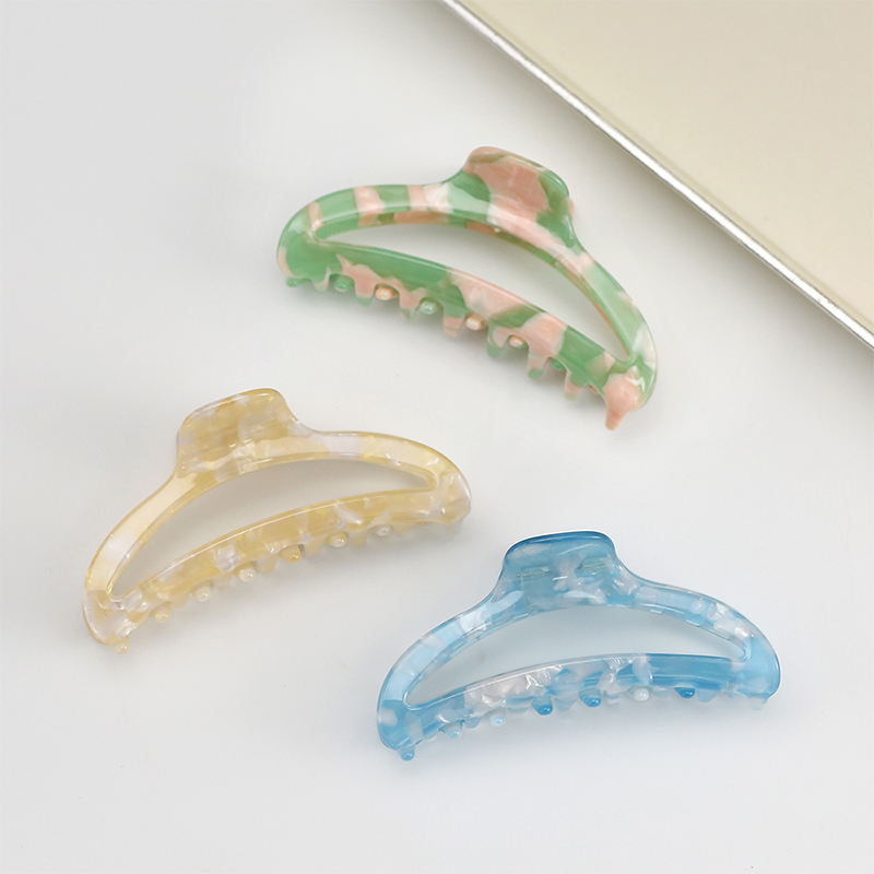 Clip para garra de cabello con acetato en forma de percha