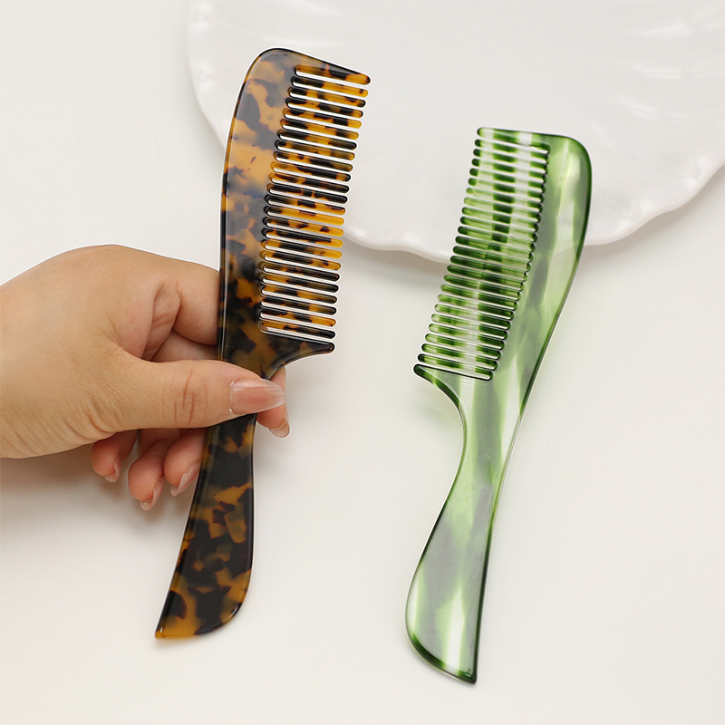 Peine de acetato con mango aerodinámico