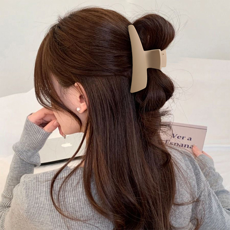 Pequeña pinza de plástico para el cabello con inyección basculante de una línea