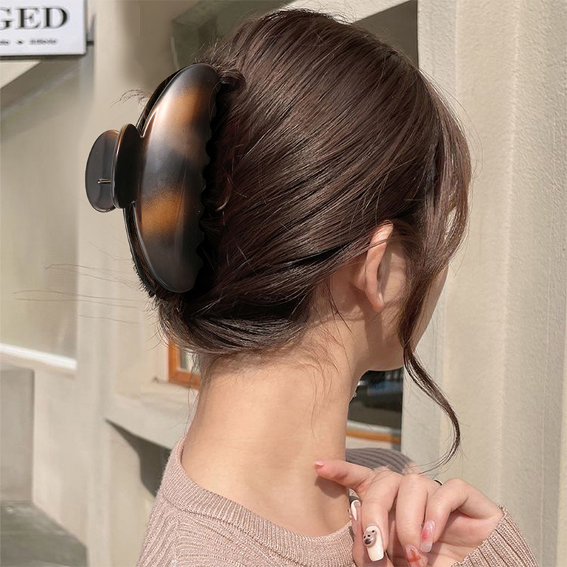 Clip de plástico para garras de cabello con inyección sectorial